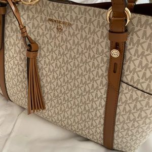 Michael Kors Tote Bag and Wallet
